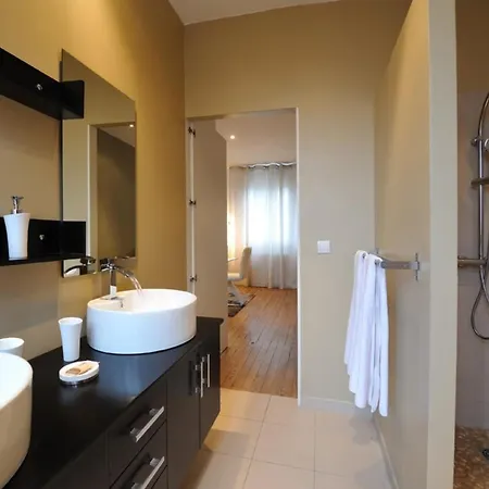 Tassigny Furnished House Tatil Evi *
